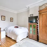 Apartment For 2 People - Paris 18